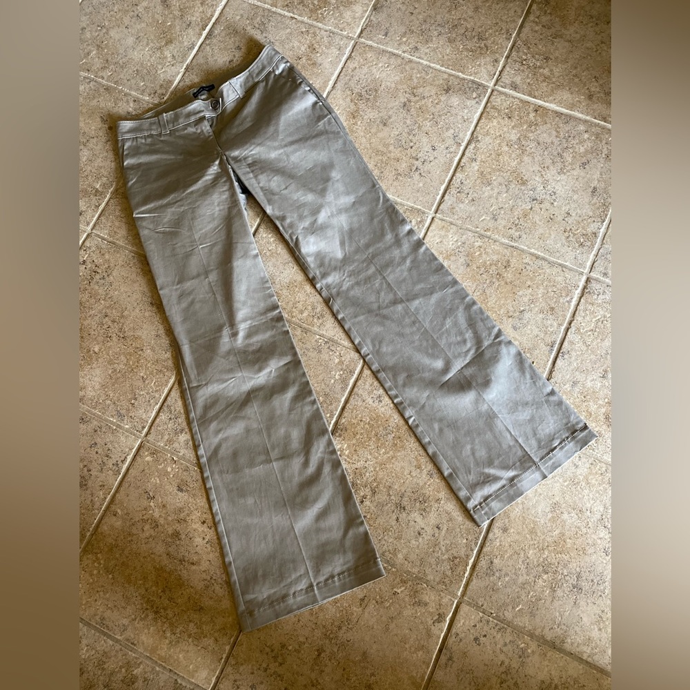 NWOT New York & Co. - Woman’s khaki mid rise pants, Size: 2